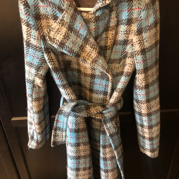 Coat - Picture 4 of 9